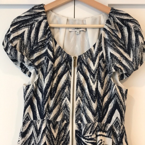 Tibi Multi Print Short Sleeve Puff/Cap Dress, Sz 6 - Picture 2 of 6